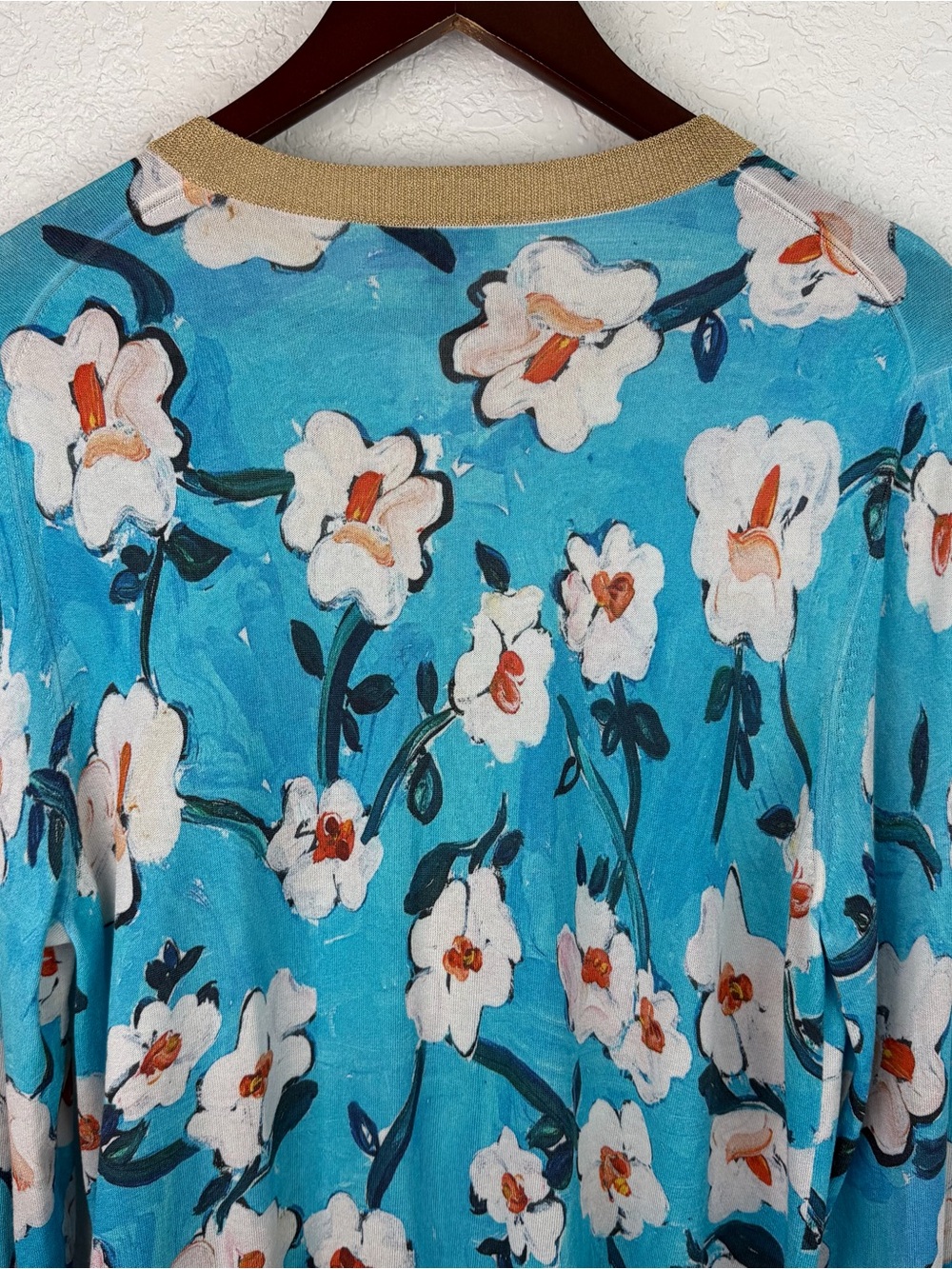 Escada | Blue White Floral Gold Button Lightweight Cardigan Sweater - Picture 6 of 10